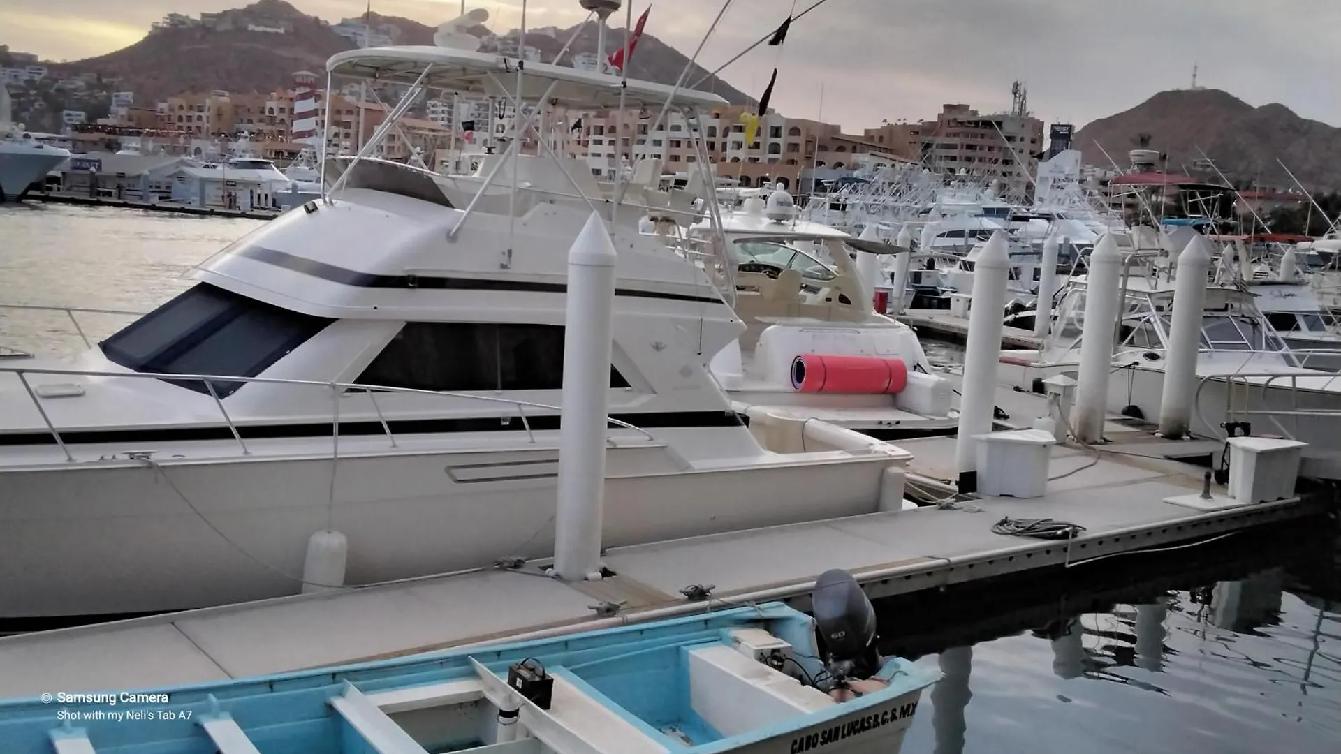 Aparthotel Marina Junior Suite & View
